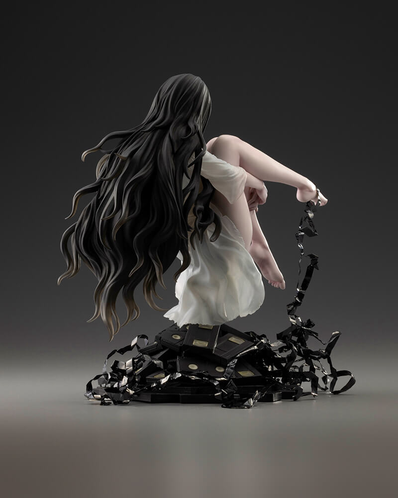 THE RING Sadako Bishoujo Statue