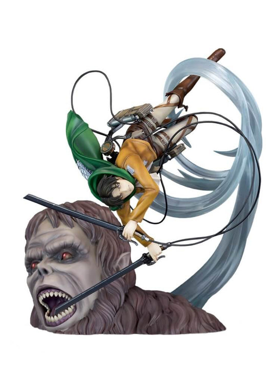 ATTACK ON TITAN Scale Figure - Levi vs Beast Titan ver.