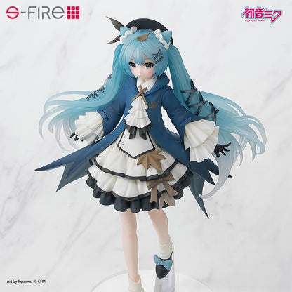 HATSUNE MIKU Miku Autumn Outing Figure