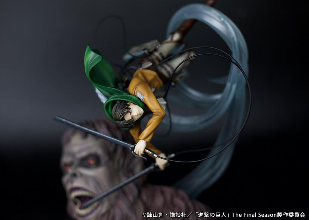 ATTACK ON TITAN Scale Figure - Levi vs Beast Titan ver.