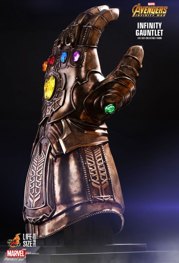 Avengers 3: Infinity War - Infinity Gauntlet Life-Size Prop Replica