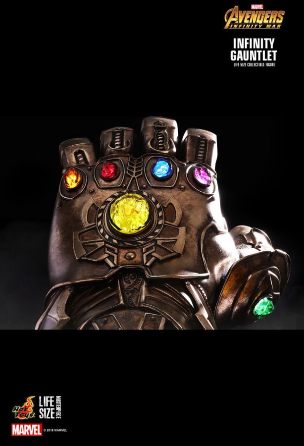 Avengers 3: Infinity War - Infinity Gauntlet Life-Size Prop Replica