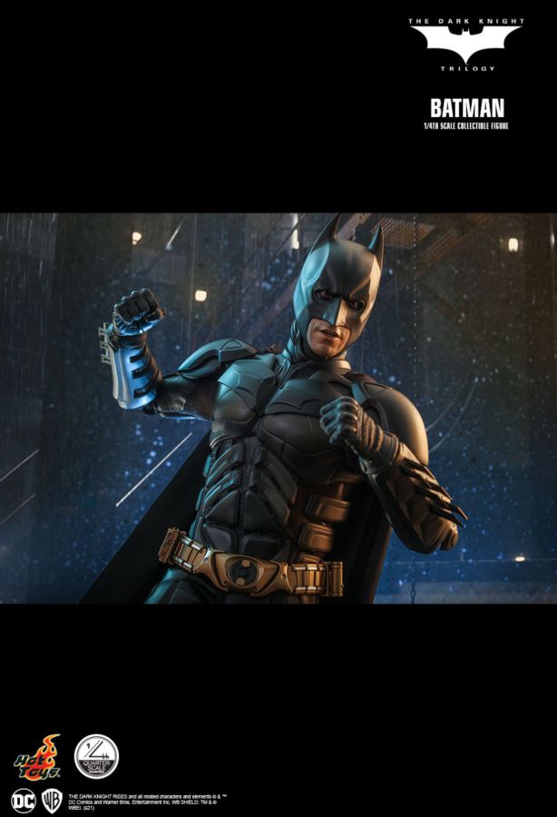 Batman The Dark Knight - Batman 1:4 Scale Collectable Action Figure
