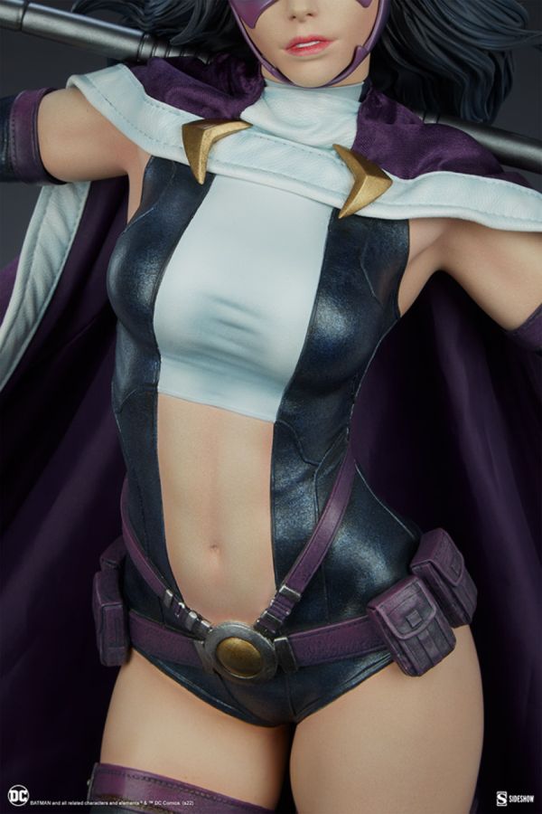 DC Comics - Huntress Premium Format Statue