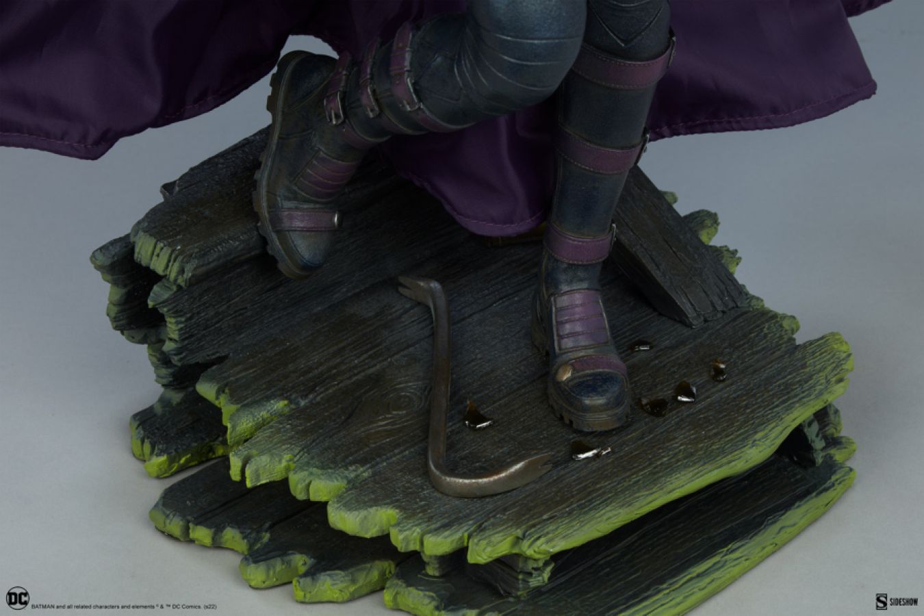 DC Comics - Huntress Premium Format Statue