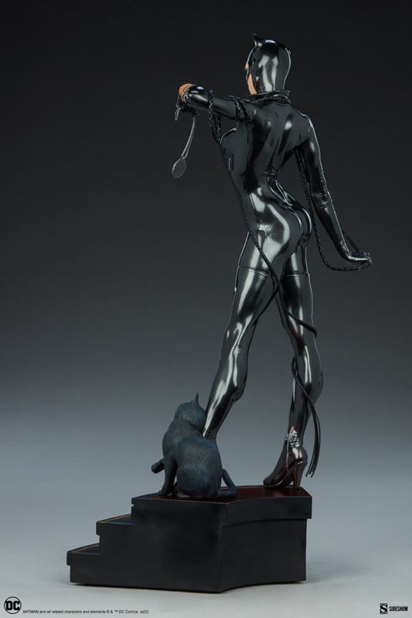 DC Comics - Catwoman Premium Format Statue