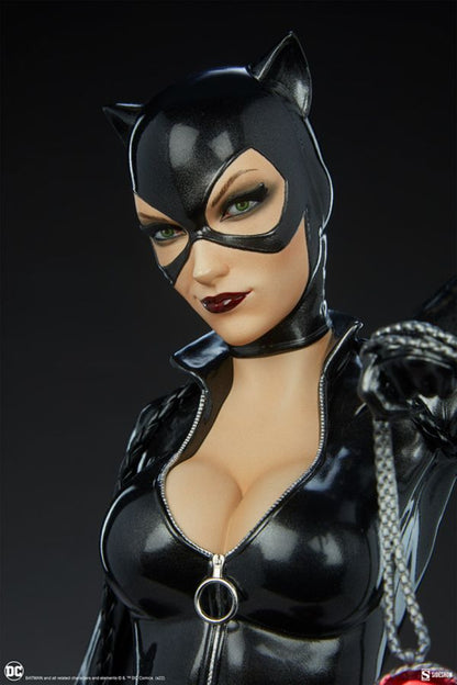 DC Comics - Catwoman Premium Format Statue