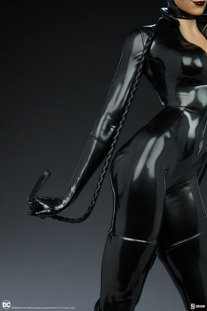 DC Comics - Catwoman Premium Format Statue