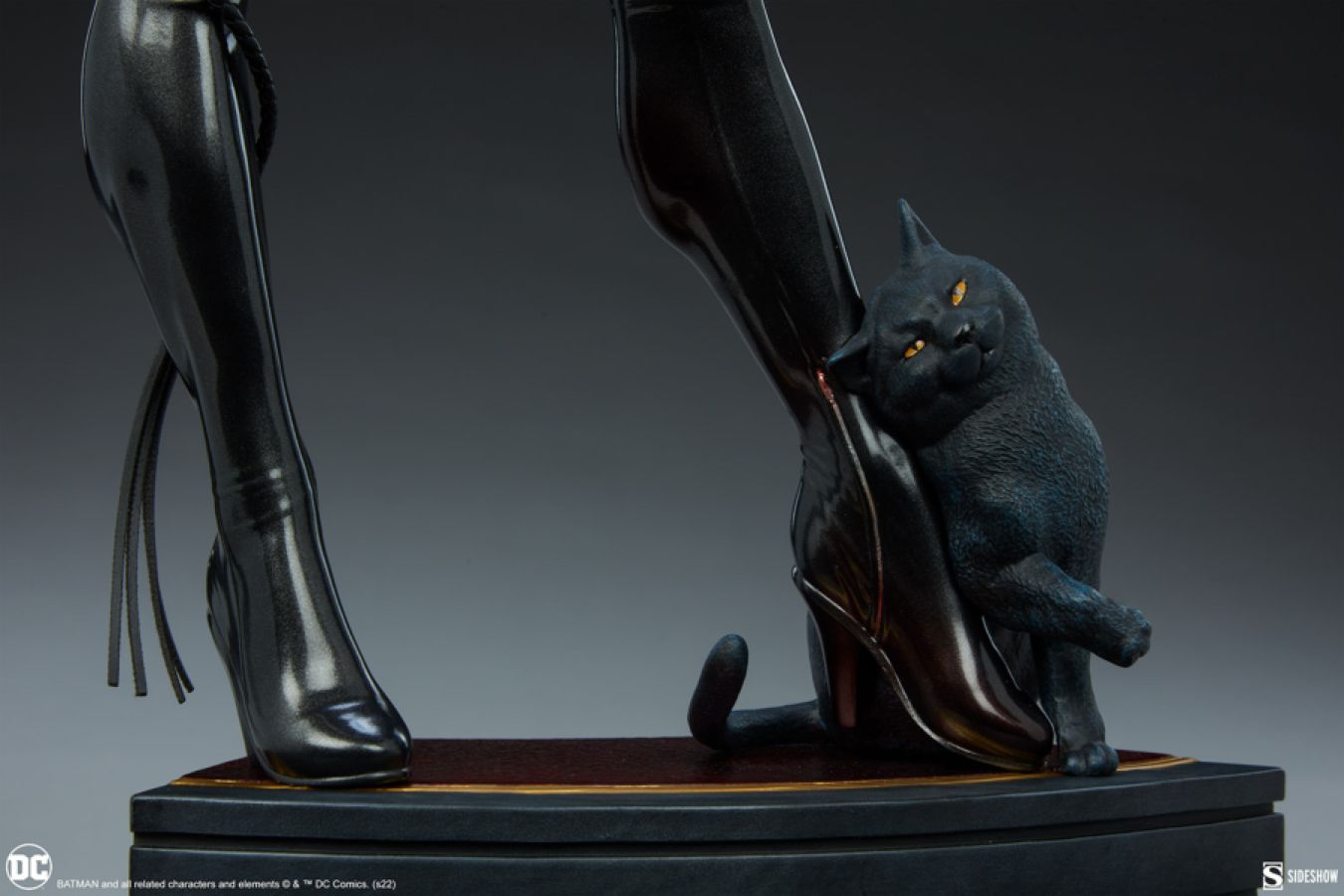 DC Comics - Catwoman Premium Format Statue
