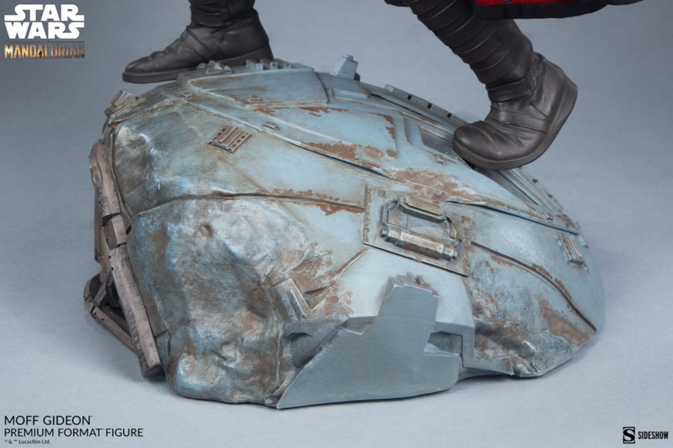 Star Wars: The Mandalorian - Moff Gideon Premium Format Statue