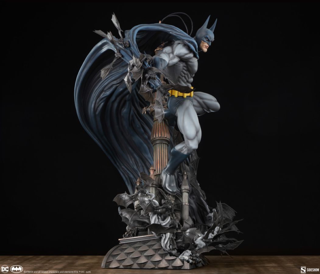 Batman - Batman Premium Format 1:4 Scale Statue