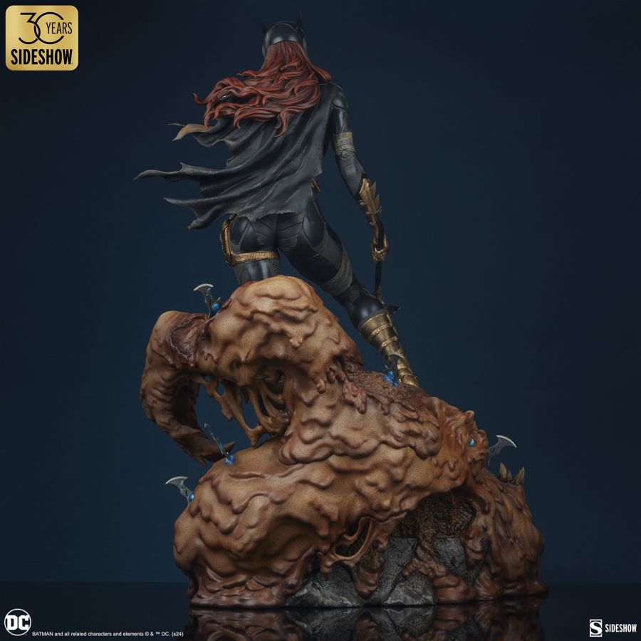 Batman - Batgirl Premium Format Statue