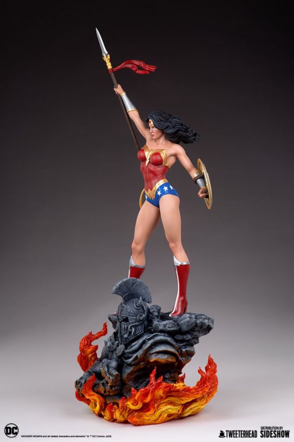 DC Comics - Wonder Woman 1:4 Scale Maquette