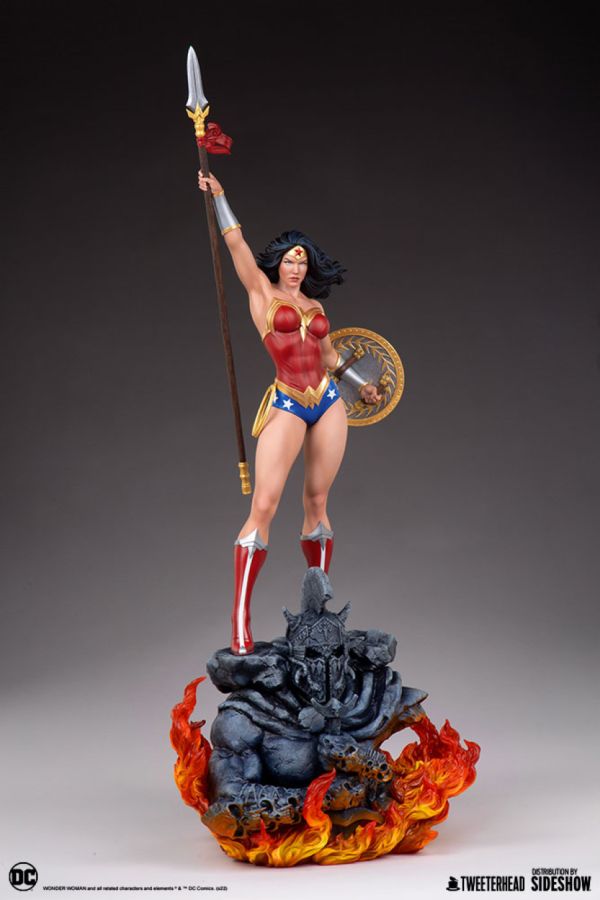 DC Comics - Wonder Woman 1:4 Scale Maquette