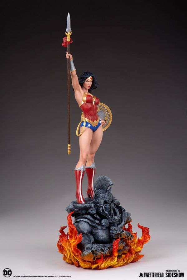 DC Comics - Wonder Woman 1:4 Scale Maquette