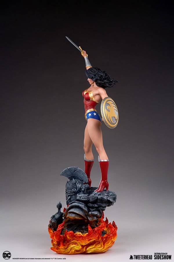 DC Comics - Wonder Woman 1:4 Scale Maquette