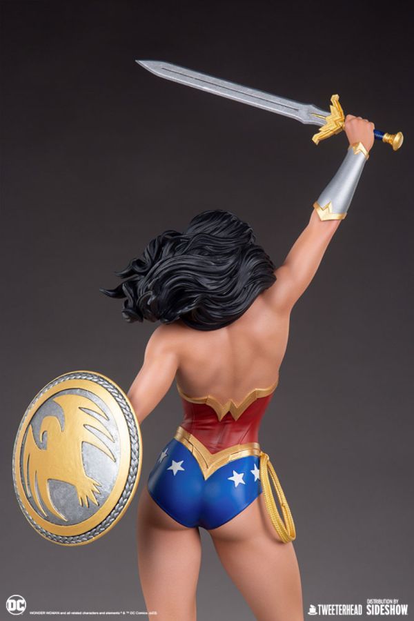 DC Comics - Wonder Woman 1:4 Scale Maquette